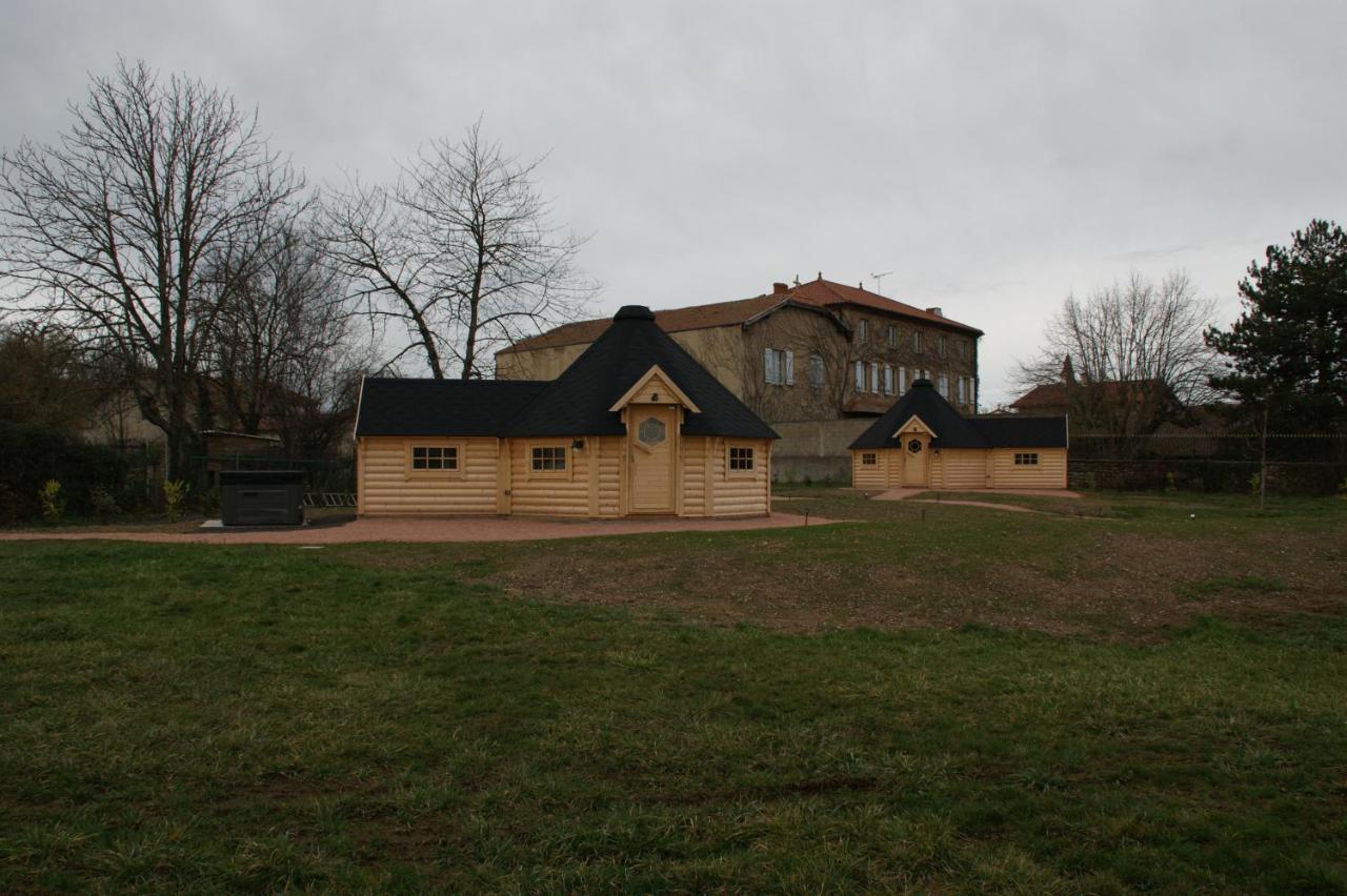 Les Cabanes Du Grand Nord Pradines  Exterior photo