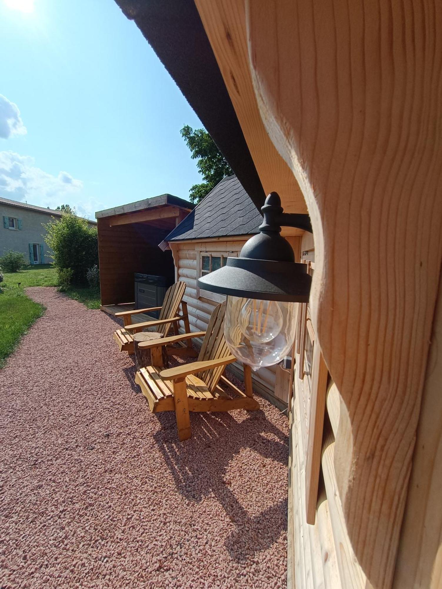 Les Cabanes Du Grand Nord Pradines  Exterior photo